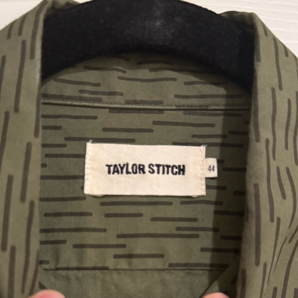 Men’s Taylor Stitch Button Down - Picture 2 of 3
